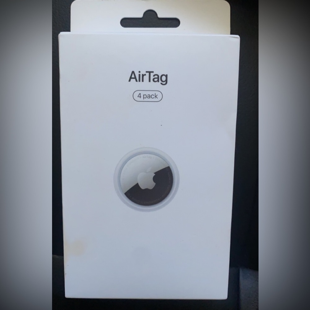 4 pack AirTag, never been used or opened.